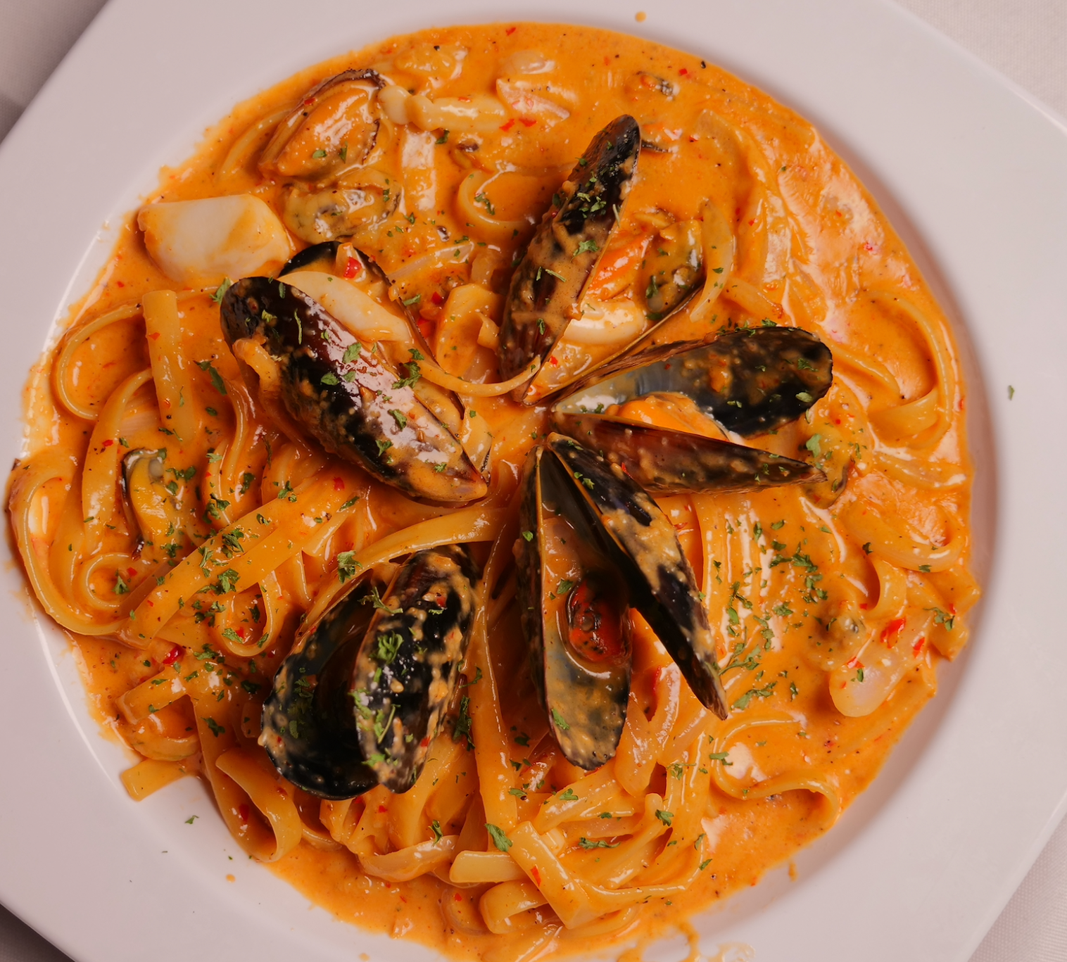 Chi Chi LA ( 치치 엘에이 ) by null