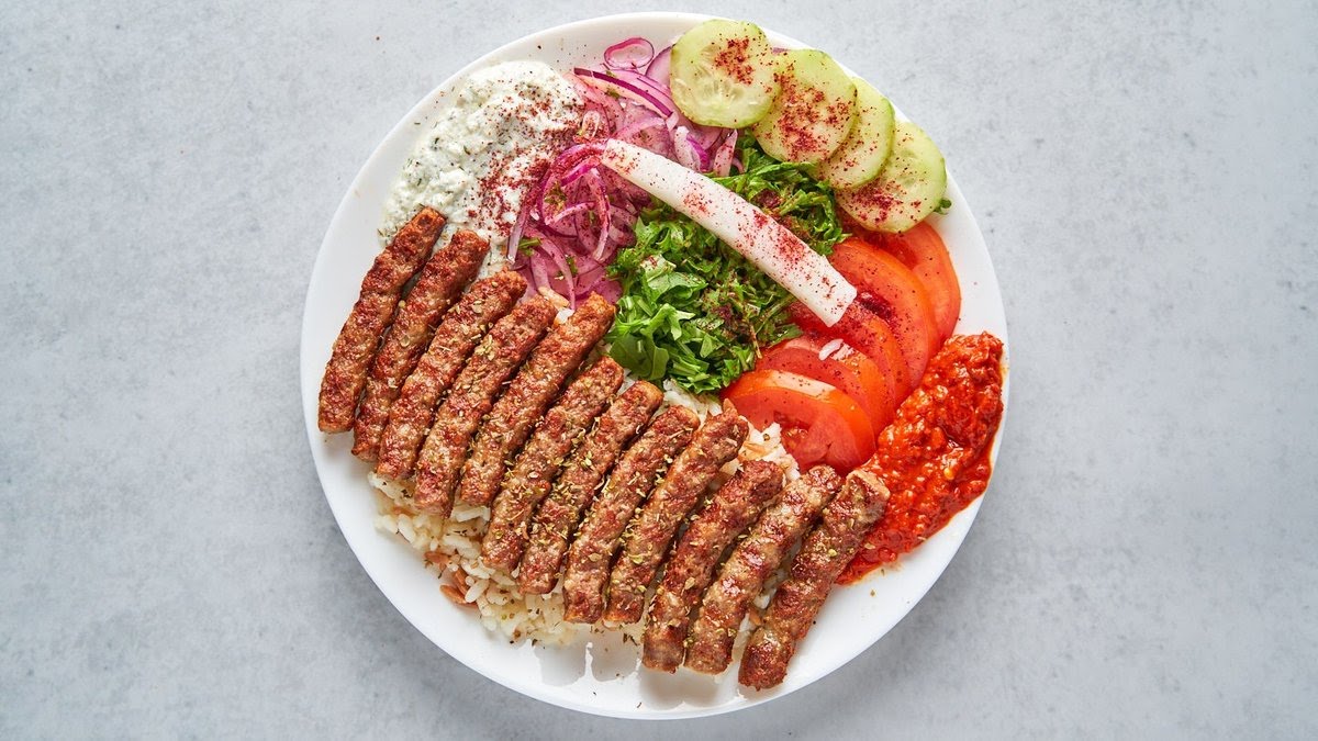 Izmir Köftecisi (Konak-Grill) by null