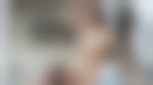 Anjelica standing pose pussy|放尿。背面図。 - Pornhub.com