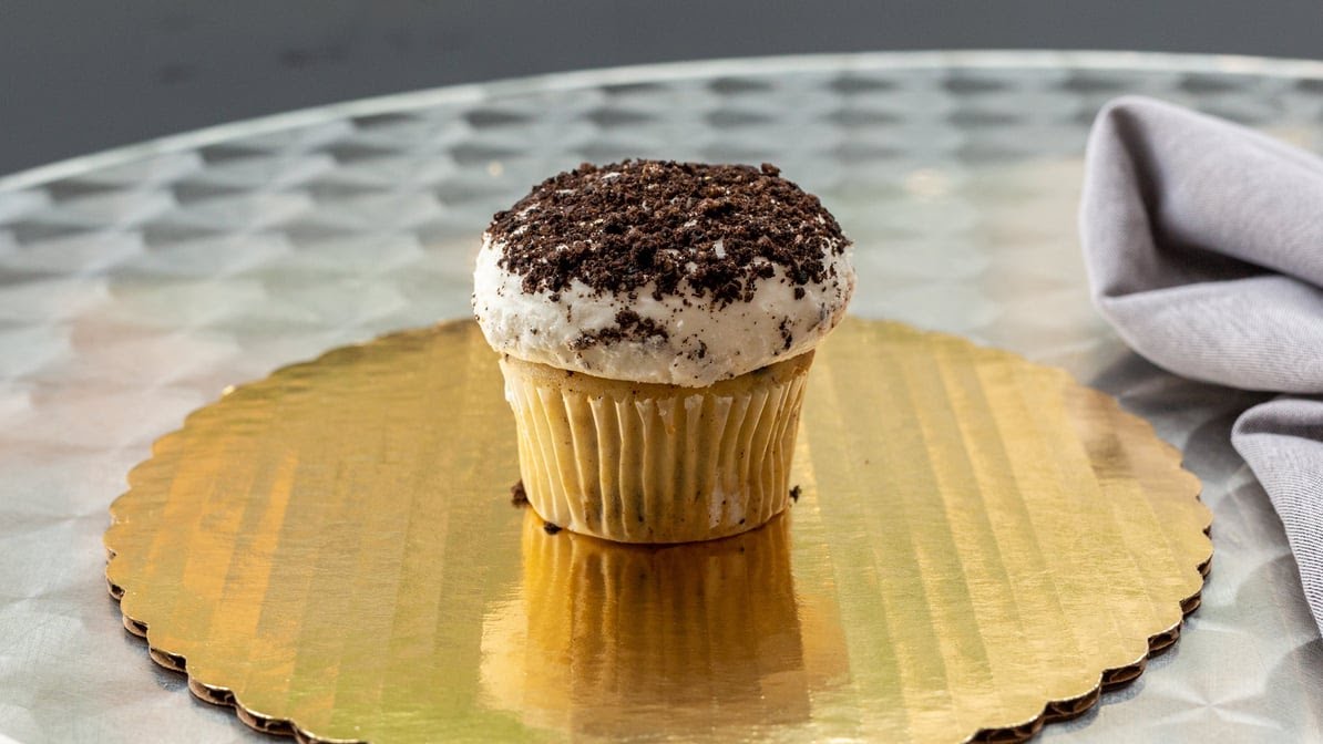 Mike's Pastry - Assembly Row by null