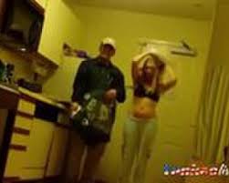 Pizza delivery guy heats great tip shooshtime jpg x Amateur pizza delivery