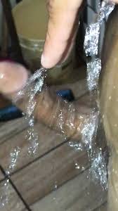 Amadora peituda tomando banho de chuveiro peladinha jpg x Peituda tomando