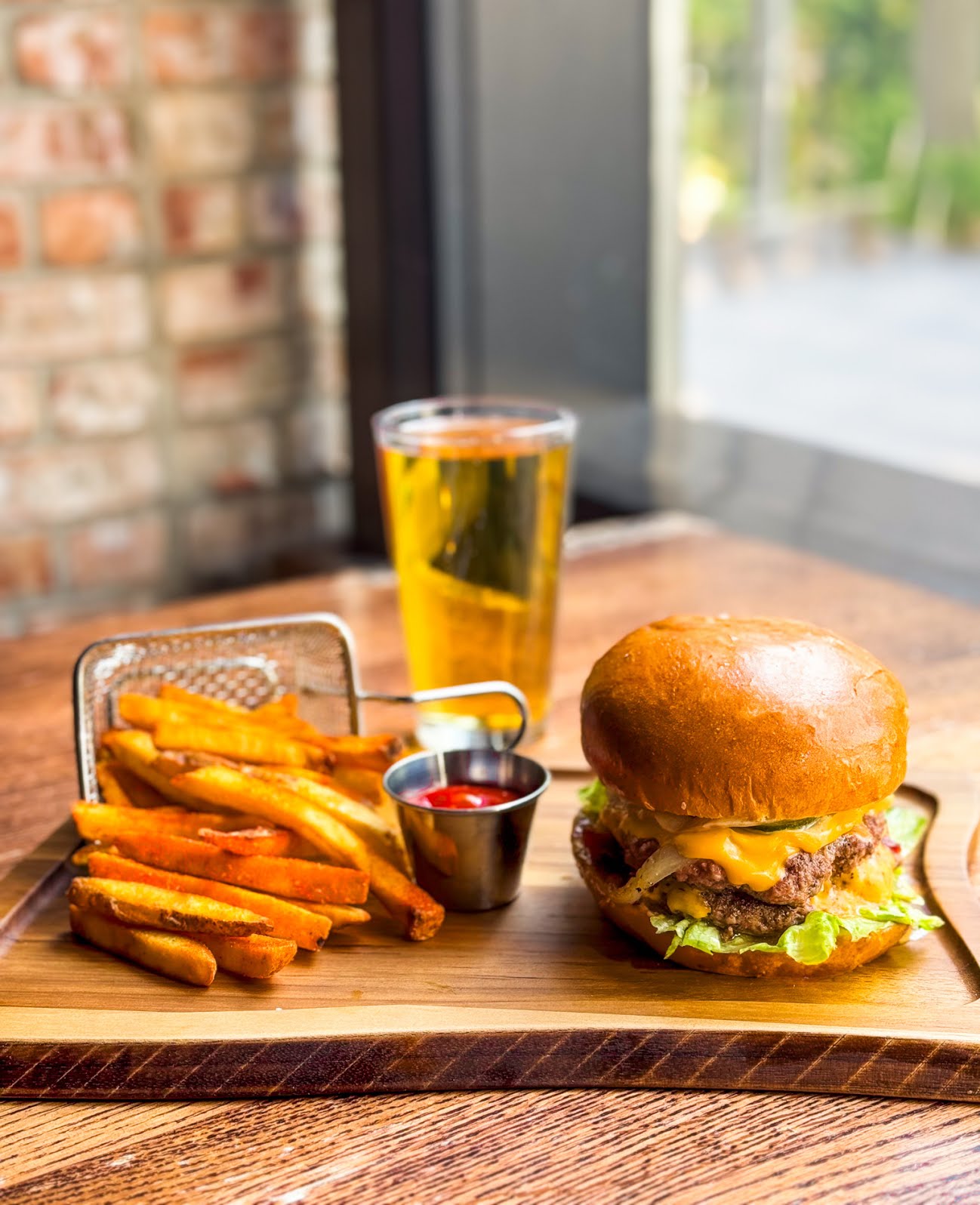 Henry's Tavern by null