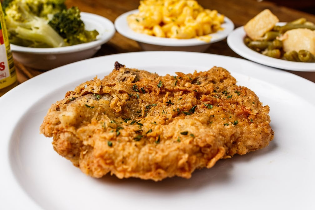 Mikki's Soul Food Cafe by null