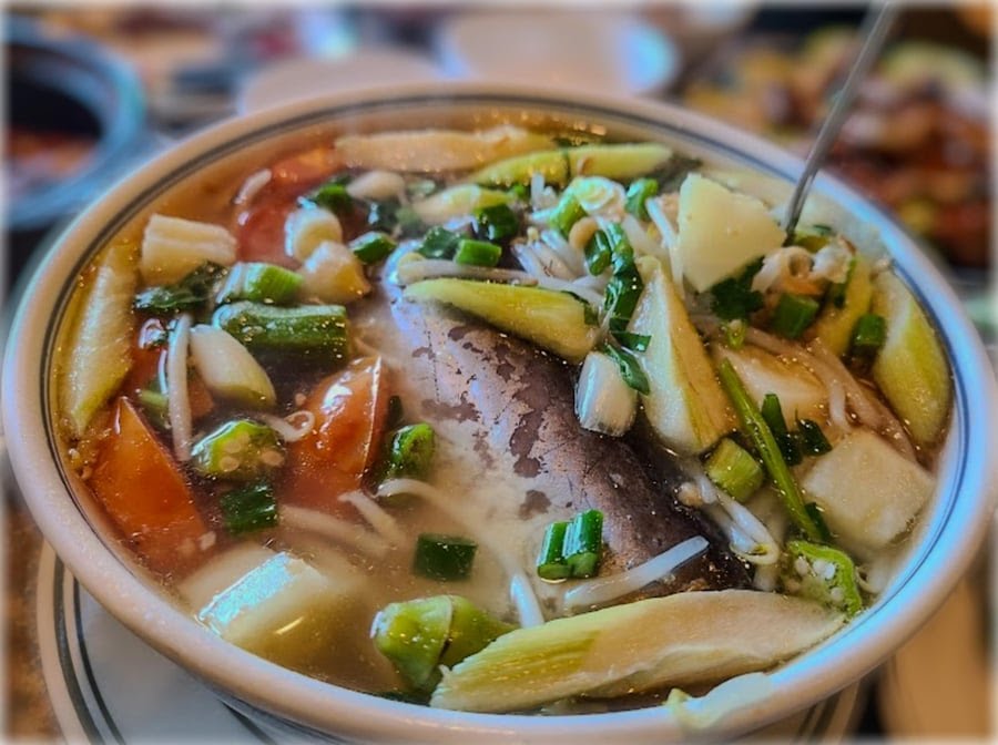 Phở Xe Lua by null