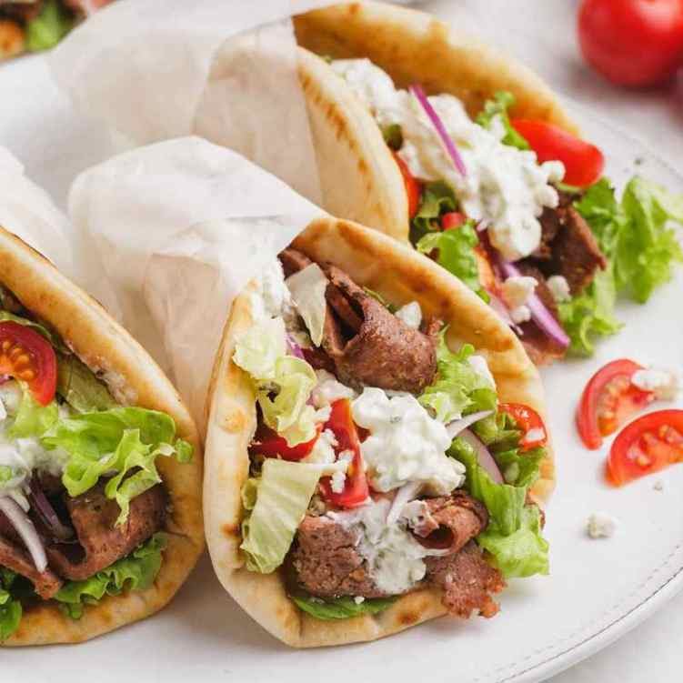 Helen's Pizza by null