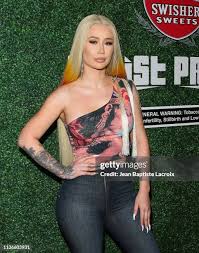 Switch iggy azalea song wikipedia jpg x Iggy azalea sex