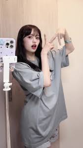 ジュニアアイドル　よつんばい|ジュニアアイドルDVD 江夏めぐる「めぐるぐるぐる」イメージクリエイター