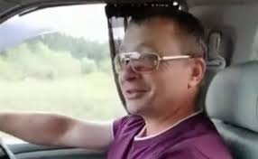 голые  детях|Куча пакистанцев сидит и закрашивает голые части женщин черным маркером»:  Айдан Салахова о цензуре в Арабских Эмиратах