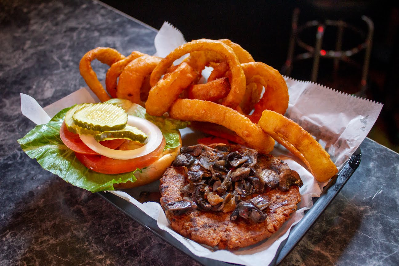 Toons Bar & Grill by null