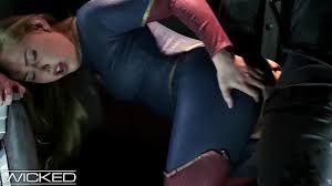 Sexy supergirl jpg x Sexy supergirl