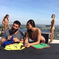 Girls flash tits on dan bilzerian facebook live porn video jpg x Dan bilzerian