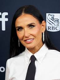 Demi moore poses nude on cover jpg x Demi moore sexy