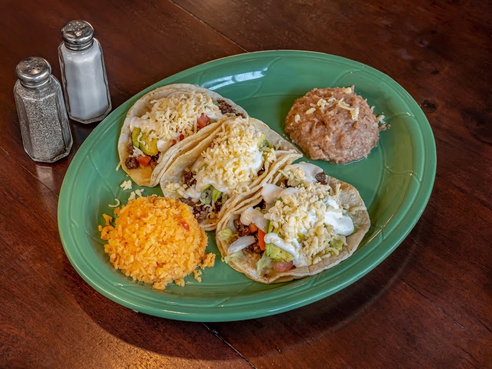 TECALITLAN MEXICAN KITCHEN & MARGARITA BAR by null