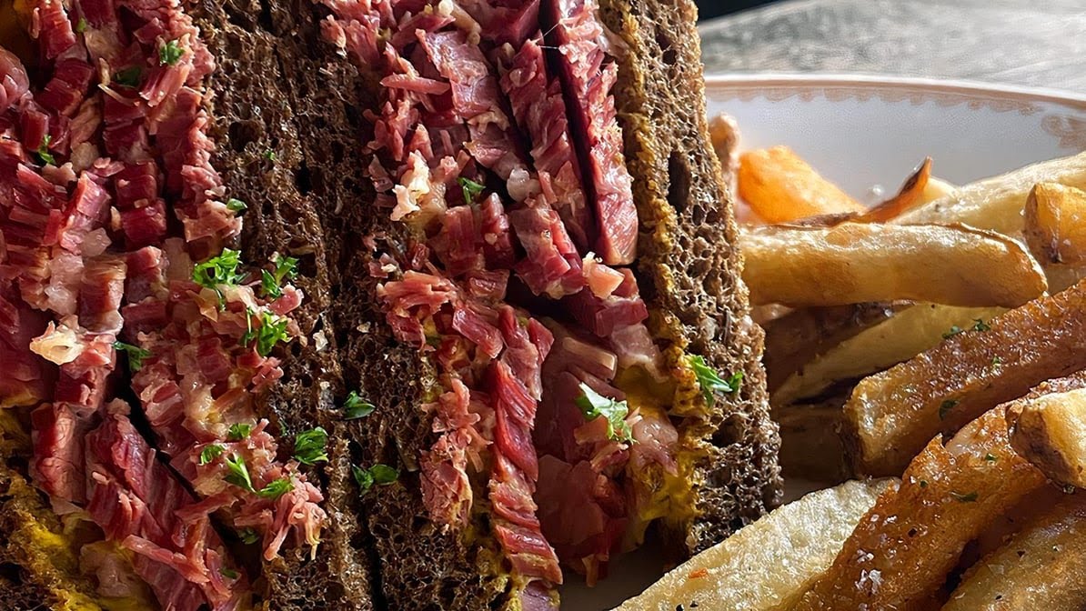 The Irish Heather Shebeen by null