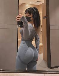 Asian booty selfie|Goodnight from me and the booty (23f) : r/selfie