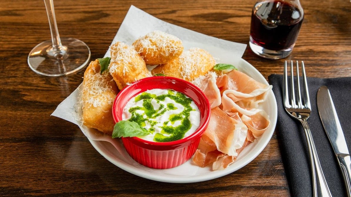Sally's Apizza by null
