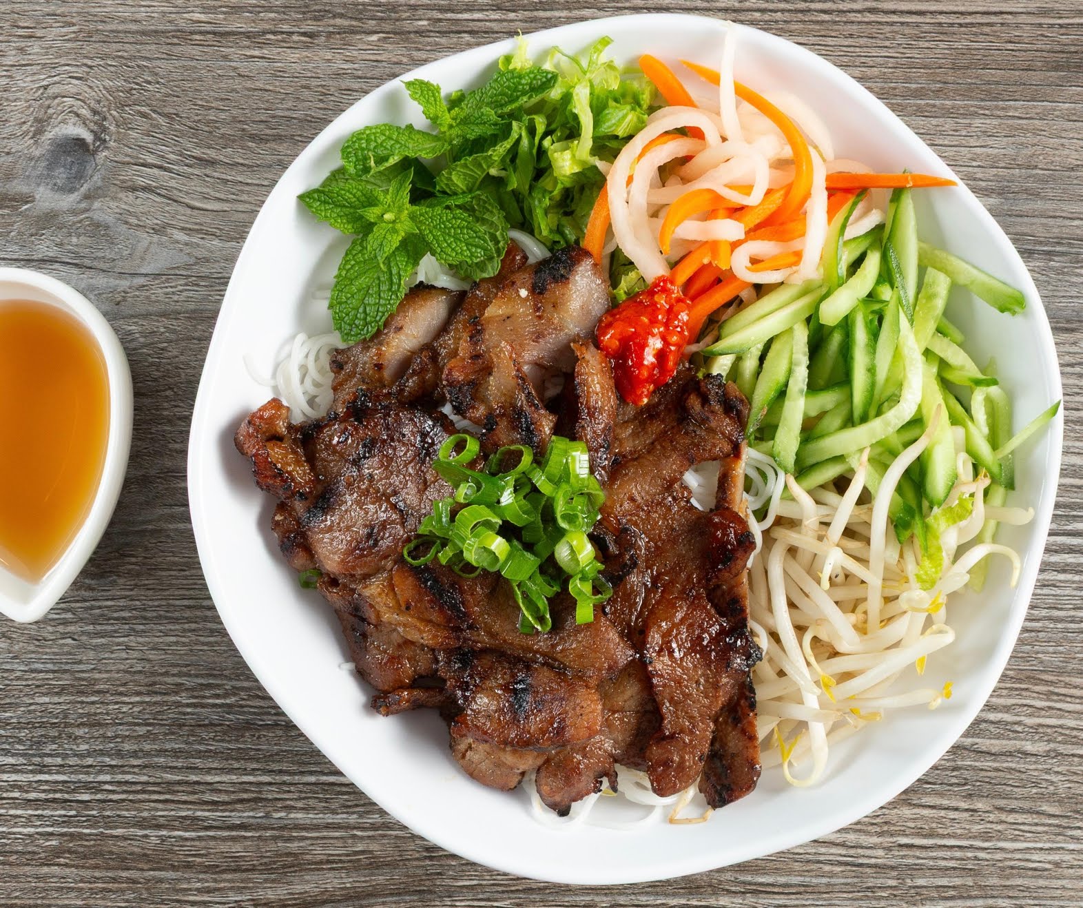 Pho Leo & Grill by null