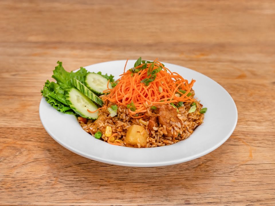 Green Elephant Vegetarian Bistro by null