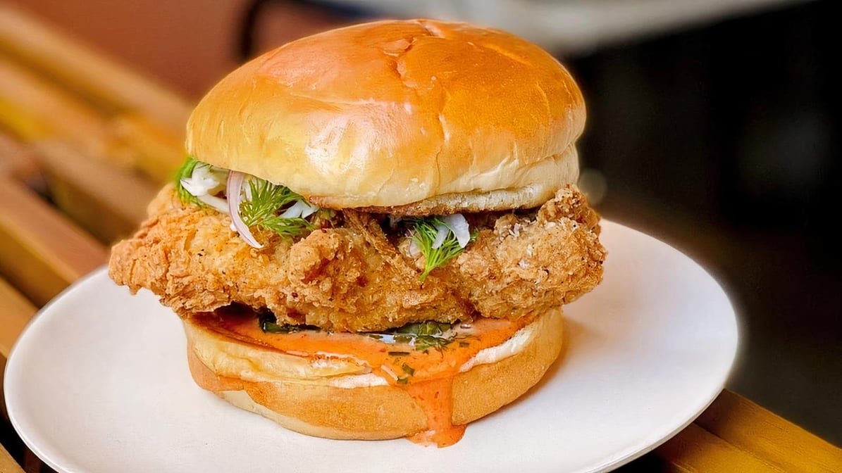 Lulu’s Wine Garden by null