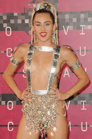 Miley cyrus posts topless selfie india jpg x Miley cyrus tits