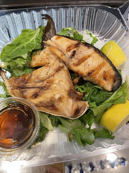 Yamariki Sushi by null