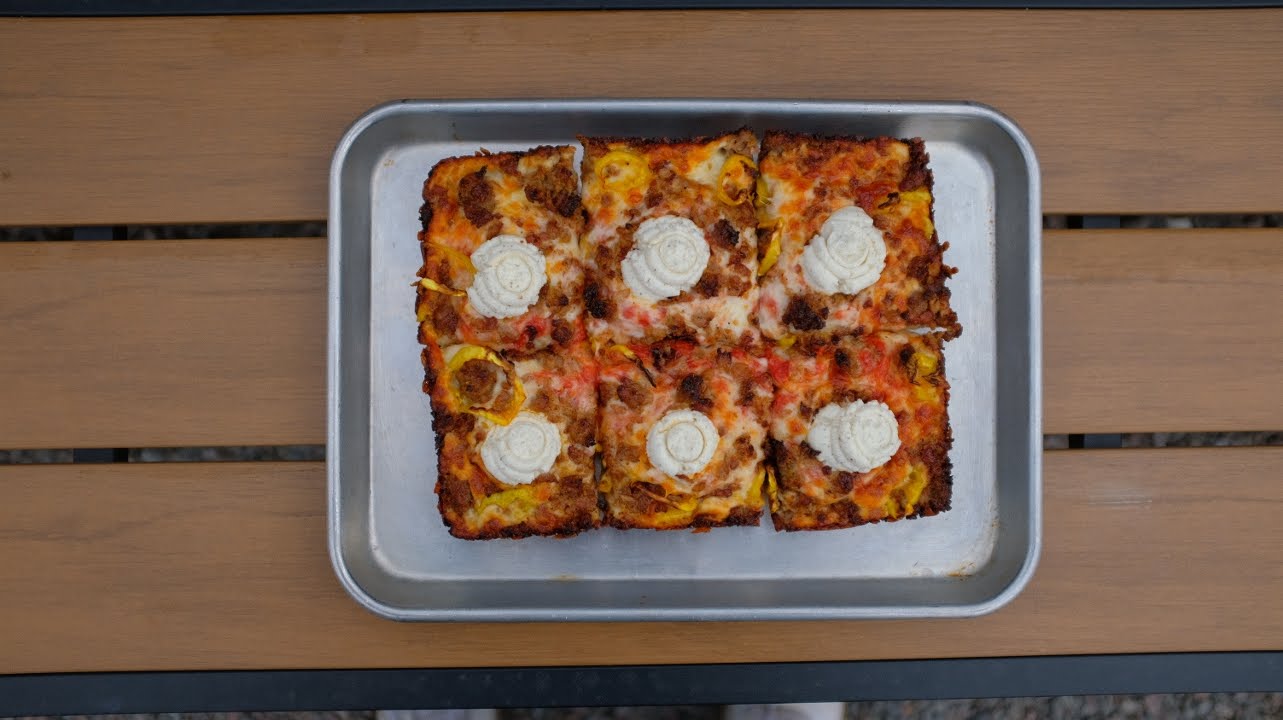 Wrecktangle Pizza by null