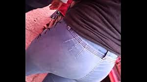 Hermosa mujer de culo redondo se muestra en jeans apretados sexy cameltoe jpg x Jeans apretado
