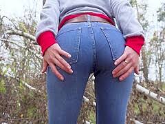 Morra de culo sabroso en jeans ajustados jpg x Jeans apretado