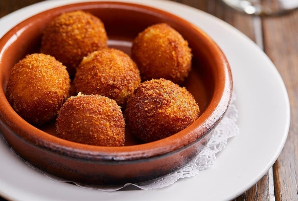 Bodega Spanish Tapas & Lounge by null