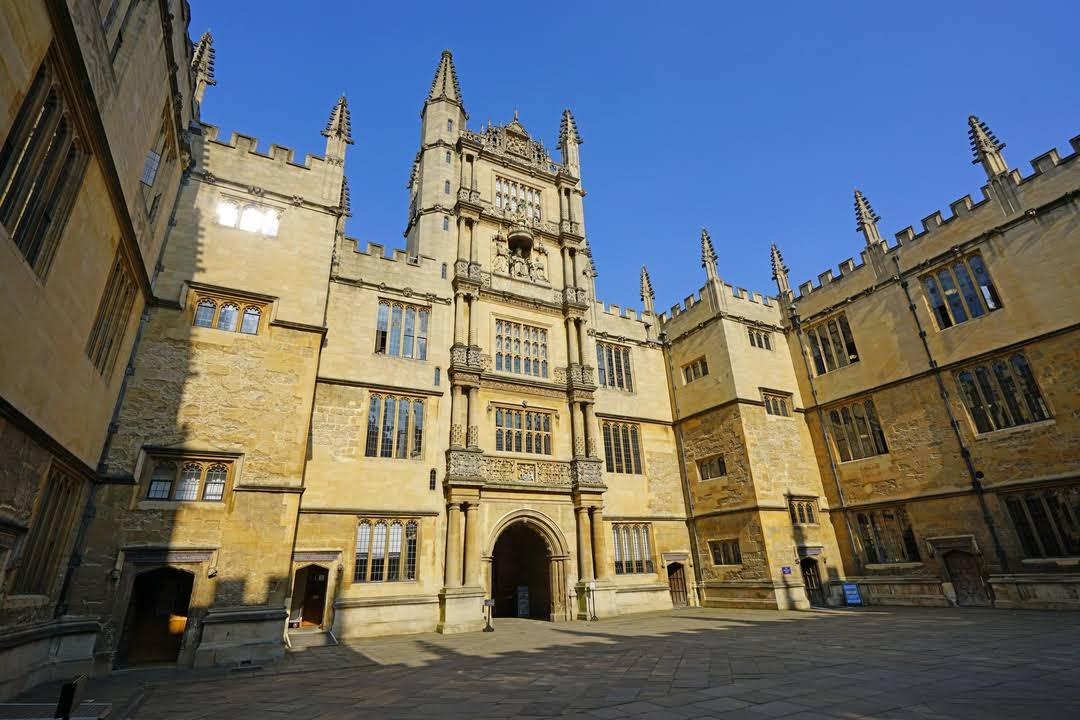 Bodleian Library by null