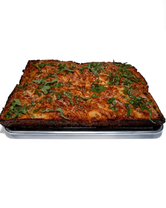 Cali's Sports Bar & Kitchen by null