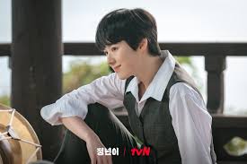 Jung Eun-chae|🌿Jung Eun Chae 정은채🌿 | Jung Eun Chae x Clé de Peau Beauté for ELLE Korea  February Issue 2023 Behind the scene photos 🎬🌸🌹 📸: @keyeastofficial - -  #정은채... | Instagram