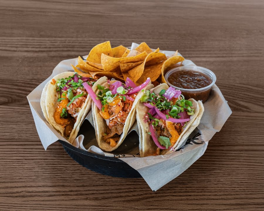 The Howe Daily Kitchen & Bar by null