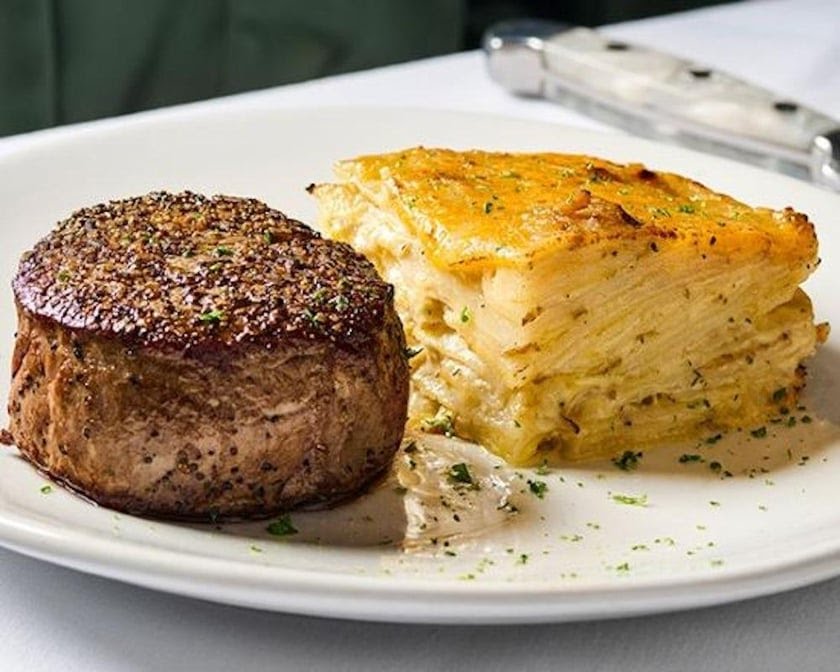 Fleming’s Prime Steakhouse & Wine Bar by null