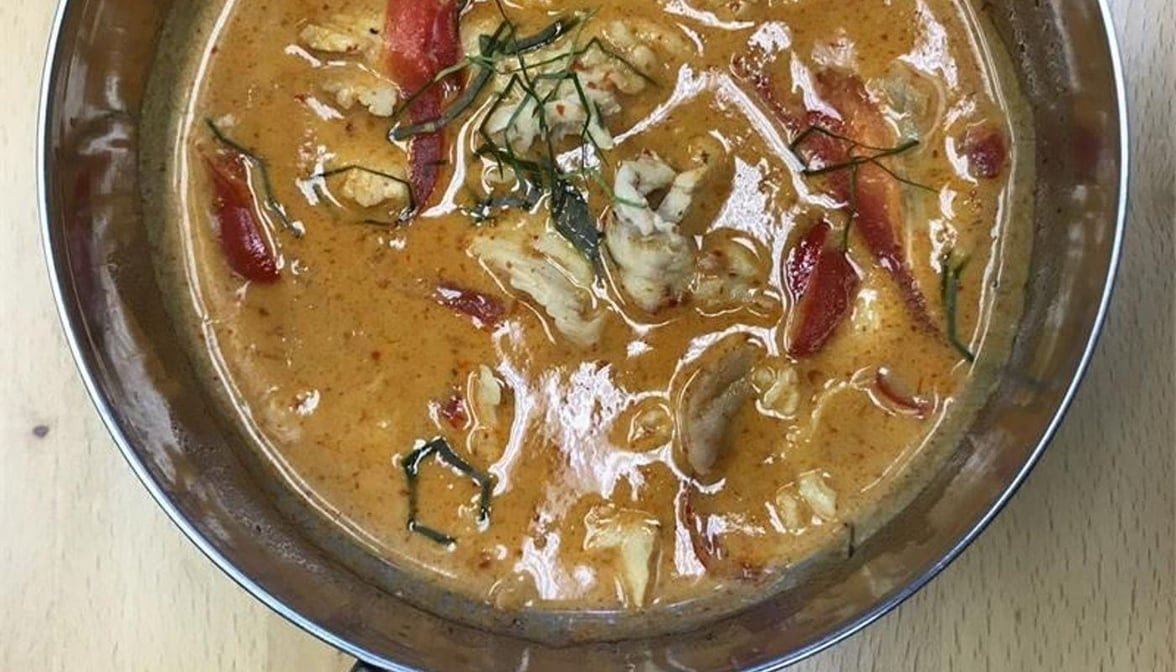 Luv2eat Thai Bistro by null