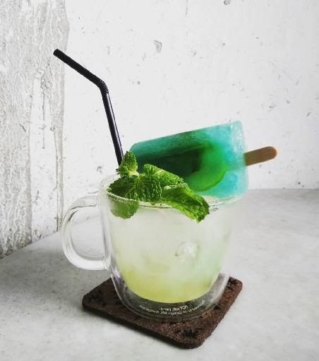 leaf & co. cafe by null