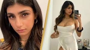 Mia khalifa video game night with rachel rose tiffany valentine jpg x Mia khalifa new