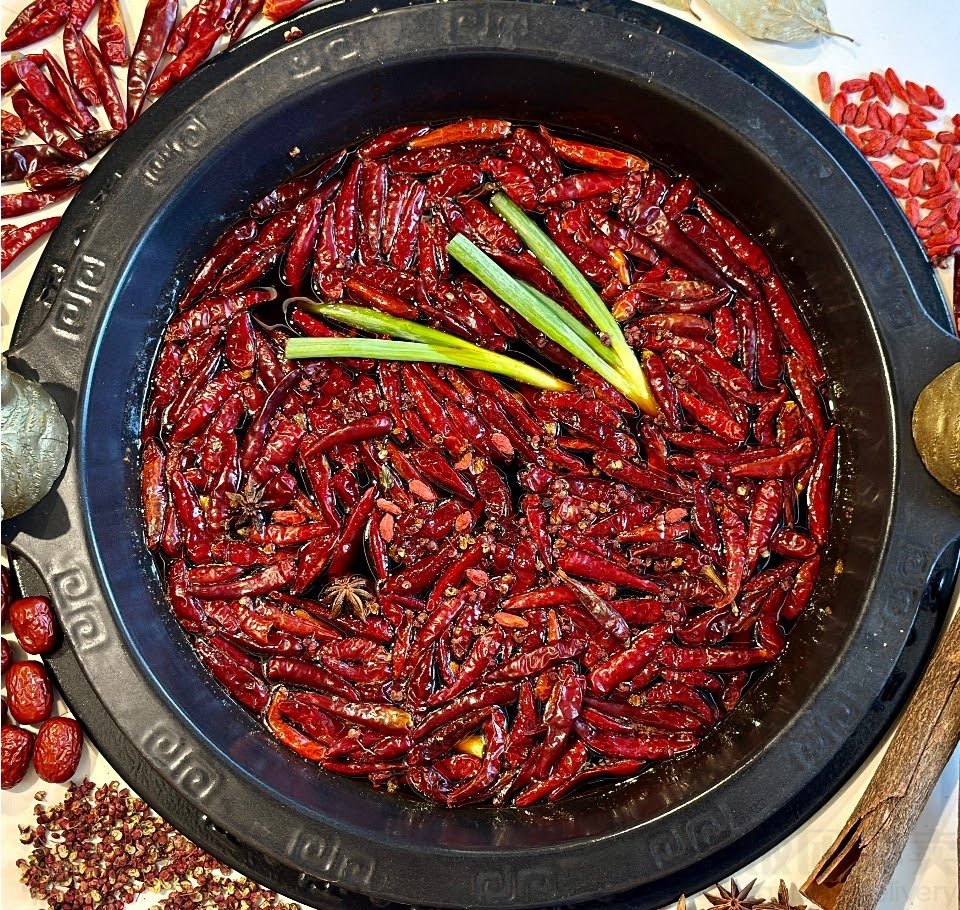 Yuan's Hotpot by null