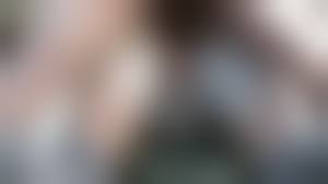 無修正熟女ニーハイ|和式便器に逆向きで跨るニーハイブーツ娘。ニーハイは和式に向いてないね。【スマホ版】