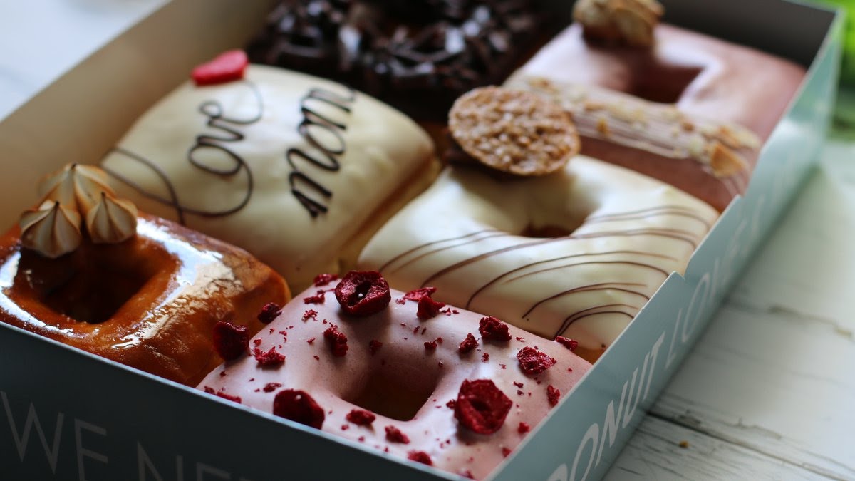 The Box Donut by null