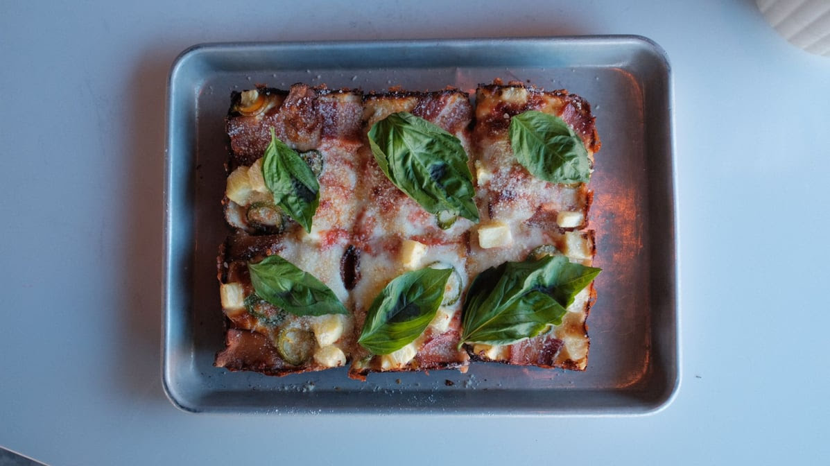 Wrecktangle Pizza by null