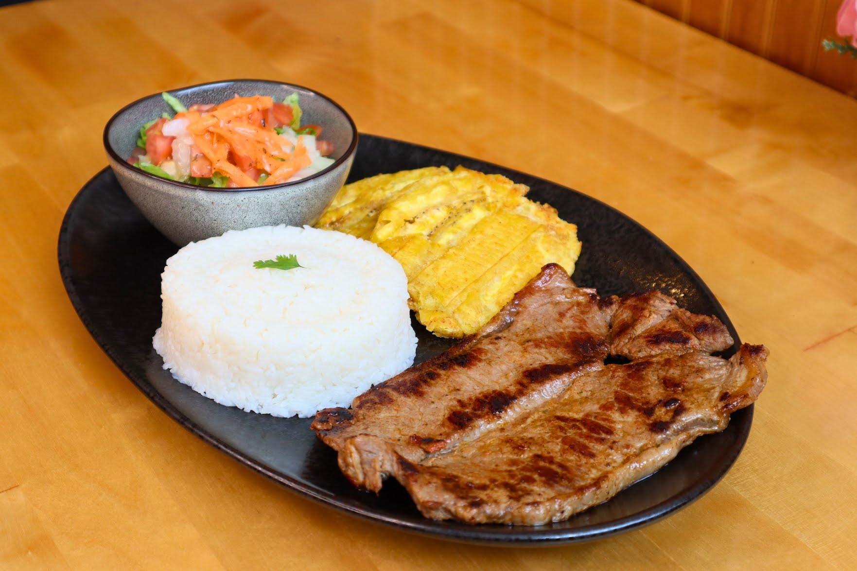 La Fonda Colombiana Restaurante Bar by null