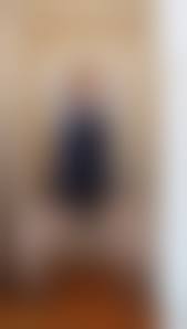 ヤングマンパンスト逆さ撮り|無修正顔出し！たぬき顔の可愛いちょいギャルJKはシンプルな白のテカパン！ - 制服JKの逆さ撮りパンツ