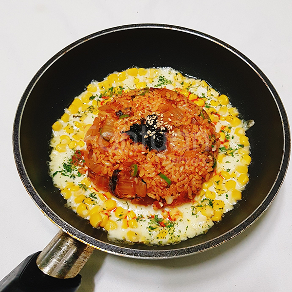 Honey Night(꿀밤) Korean Pub by null