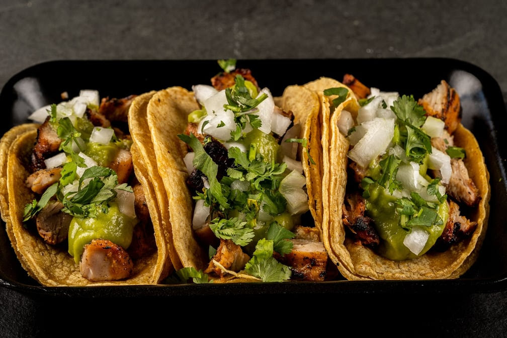 Taquería Revolución by null