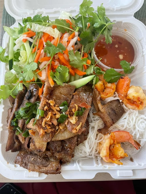 Pho Ivy by null