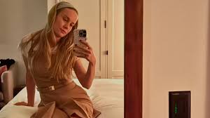 Brie larson flaunts her toned bod jpg x Brie larson sex
