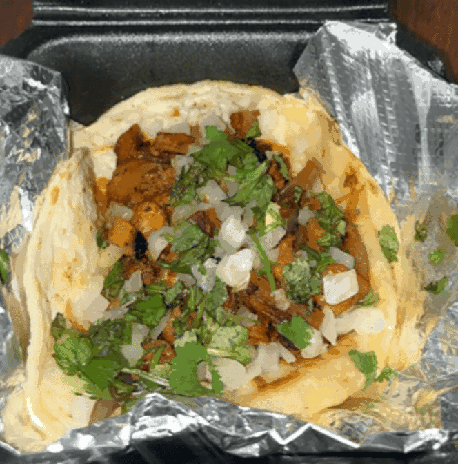 Momo's on 6th by null