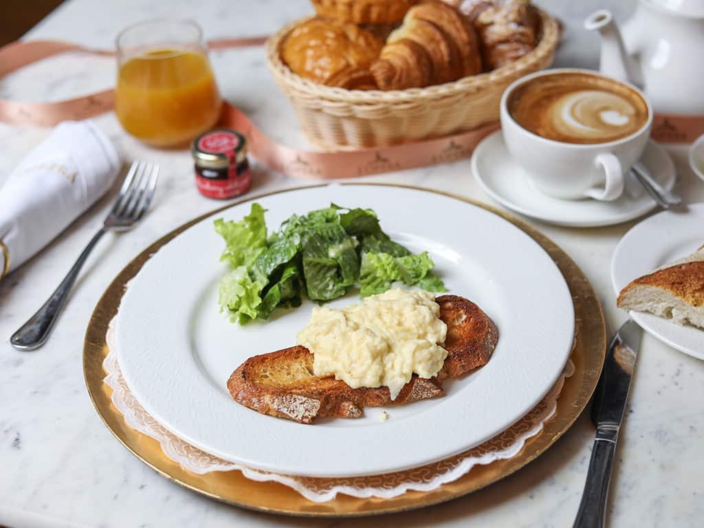 L'Opéra Khan Market by null